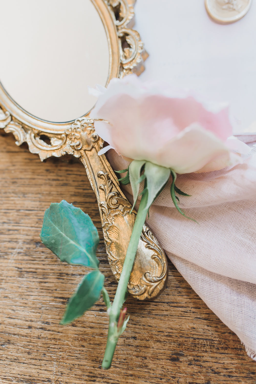 Elegant wedding inspiration in English country mansion Shaw House. Elegant wedding stationery, heirloom wedding stationery, wedding tablescape, sage green and pink colour scheme, vintage mirror